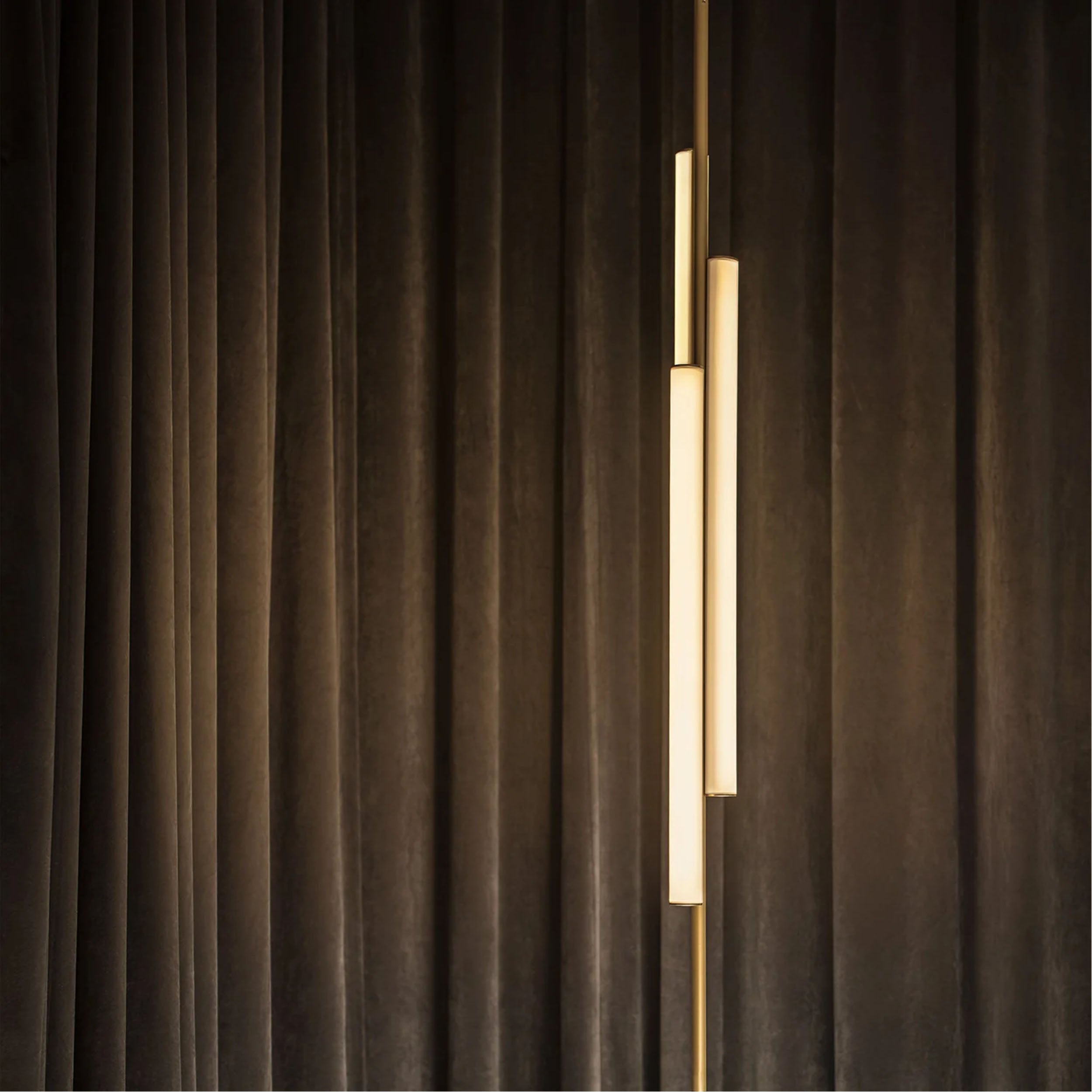 Marset Ambrosia V3 LED černé zabudované závěsné vertikální svítidlo