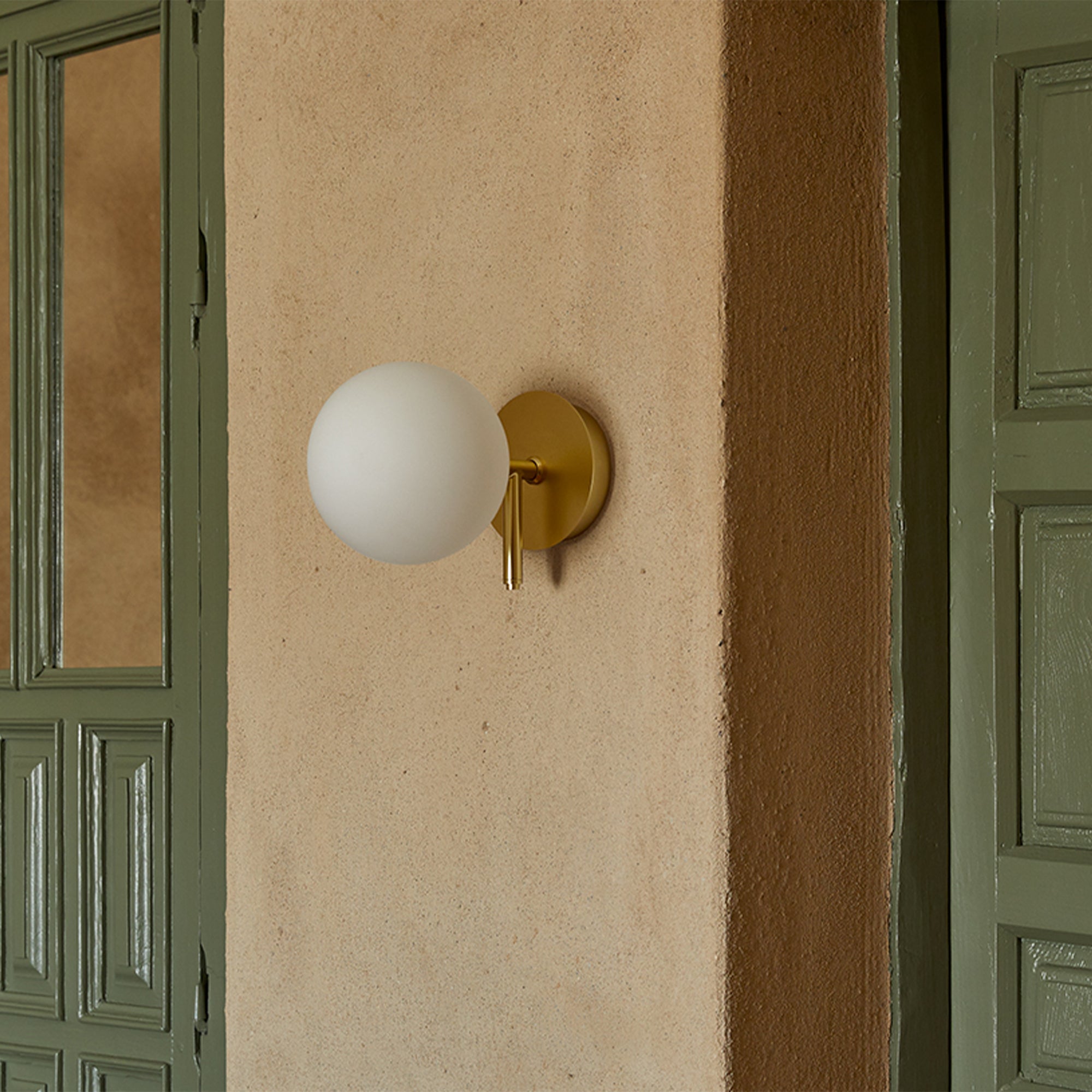 Lampa ścienna Aromas Atom G9