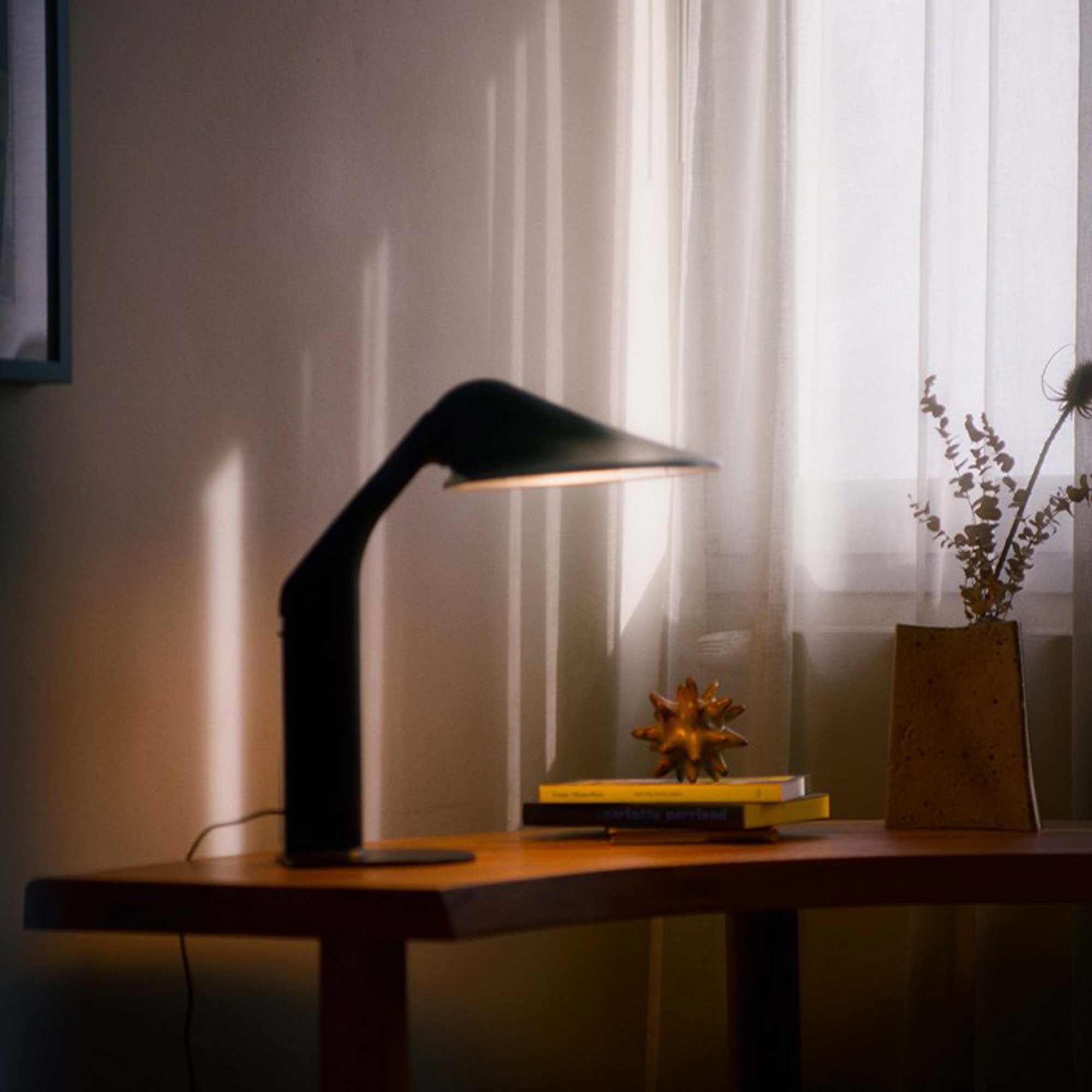 DCW éditions Niwaki LED stolní svítidlo