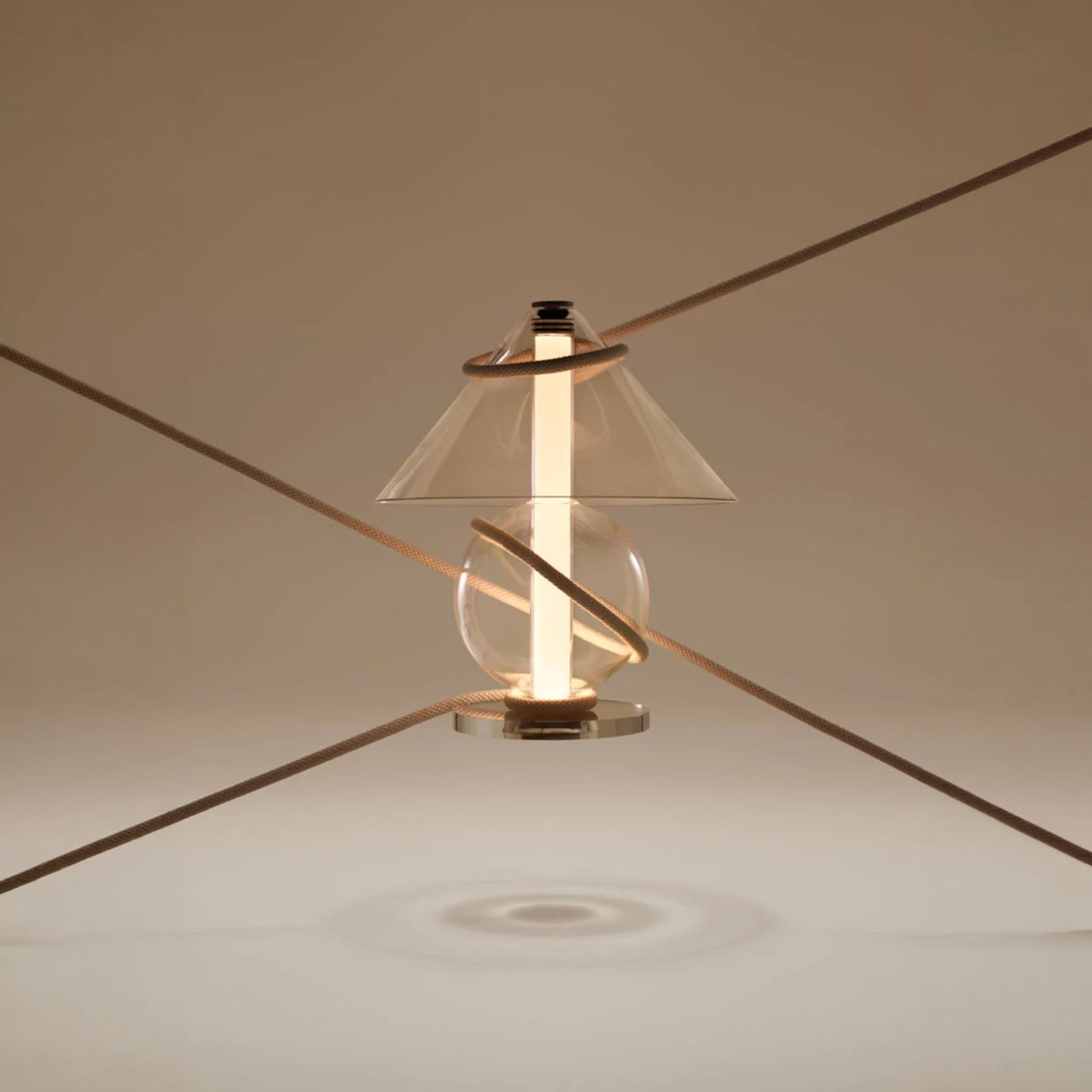 Marset Fragile LED stolní svítidlo