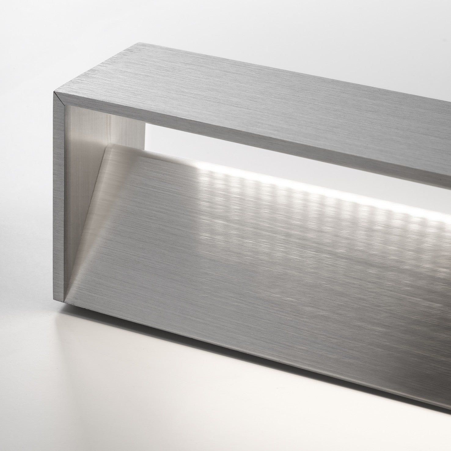 Exo Rett LED wall light silver