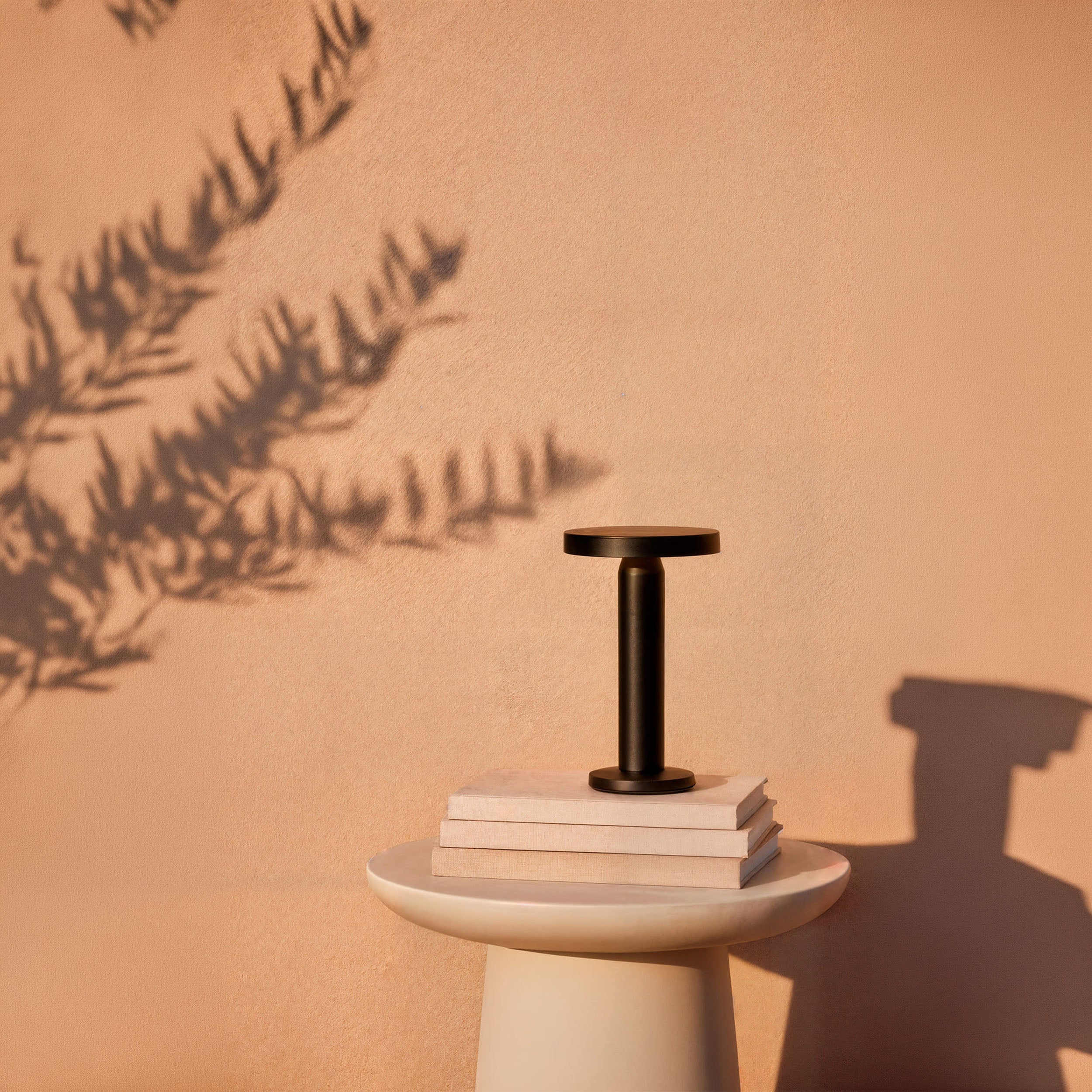 Faro Cairo LED portable stolní svítidlo