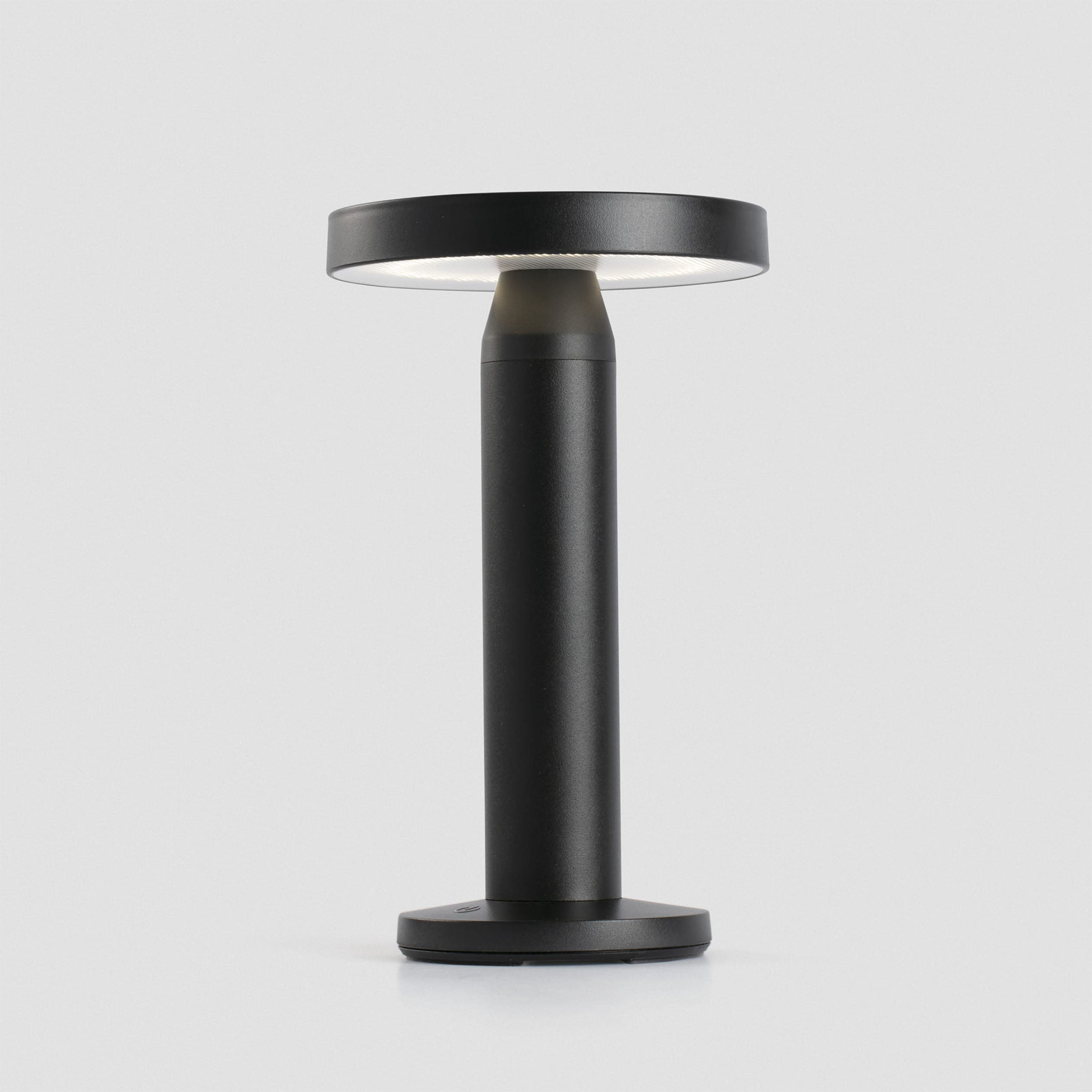 Faro Cairo LED portable stolní svítidlo