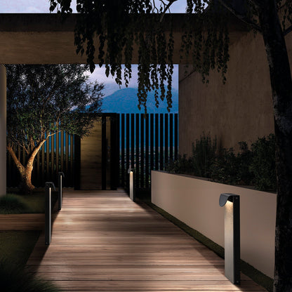 Cristher Dion LED column light Nero
